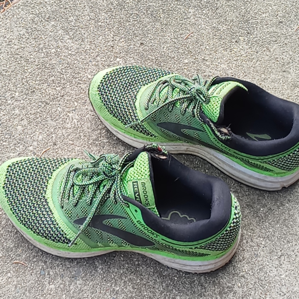 Running shoes
